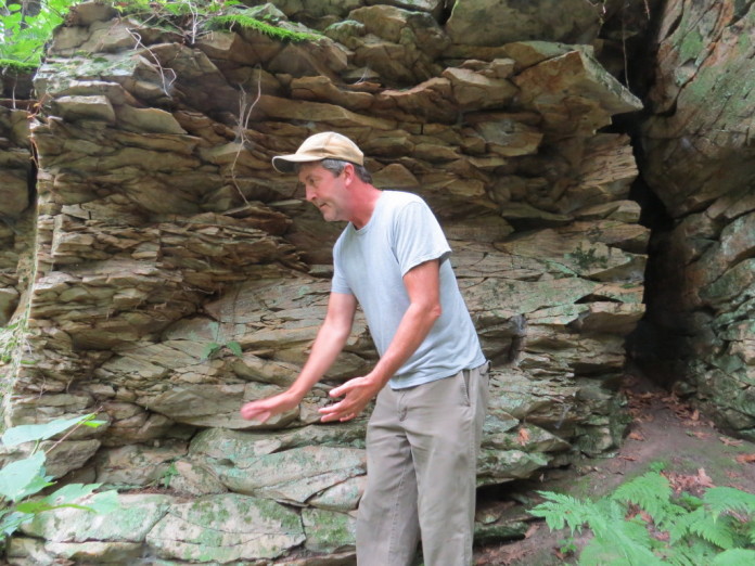 Archaeologist Ernie Boszhardt demystifying the HSS deposits