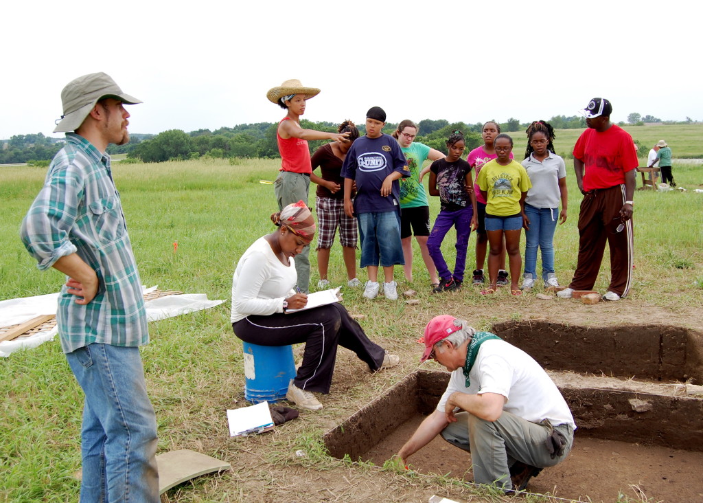 UNC archaeologist Anna Agbe-Davies directs students at New Philadelphia dig in 2009. Photo Credit: Doug Carr, Illinois State Museum.