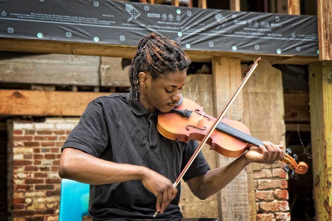 After the welcome, guest were treated to musician William Ross, a student in Jackson State University’s Classical Music Program, playing “Amazing Grace.” (Photo H.P. Lail Photography)